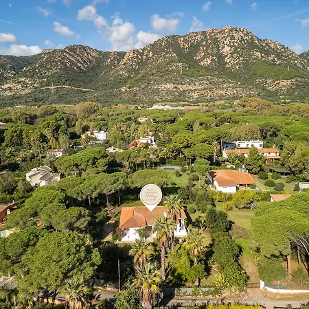 Lux Fiorenza, 250 M To Southsardiniaholidays Is Morus