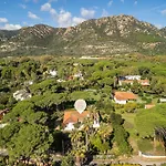 Lux Fiorenza, 250 M To Southsardiniaholidays Is Morus
