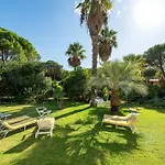 Lux Fiorenza, 250 M To Southsardiniaholidays Villa