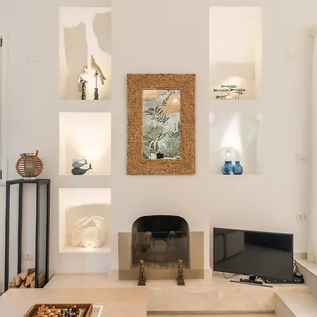 Villa Lux Fiorenza, 250 M To *