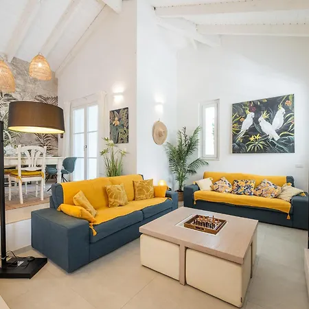 Lux Fiorenza, 250 M To Southsardiniaholidays Is Morus