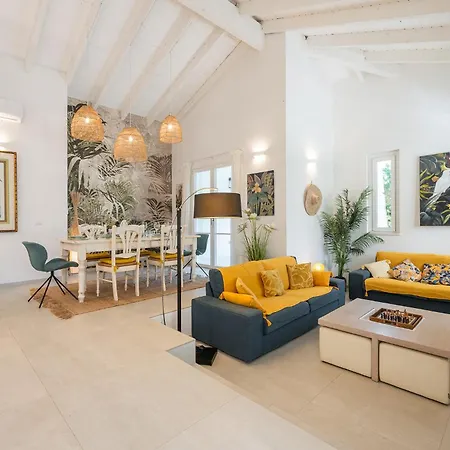 Lux Fiorenza, 250 M To Southsardiniaholidays Villa