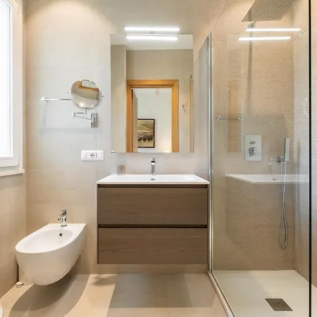 Lux Fiorenza, 250 M To וילה *