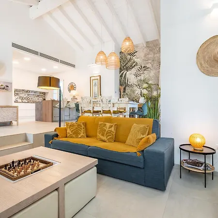 Lux Fiorenza, 250 M To Southsardiniaholidays Villa