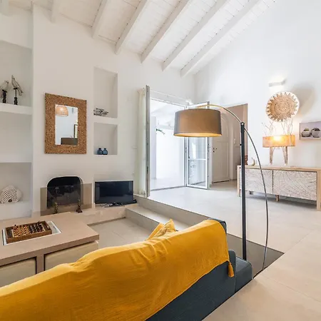 Villa Lux Fiorenza, 250 M To