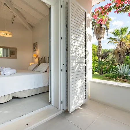 Lux Fiorenza, 250 M To וילה