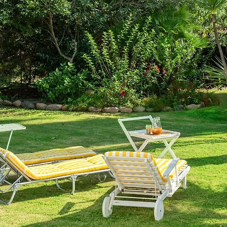 Villa Lux Fiorenza, 250 M To Southsardiniaholidays *
