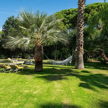 Lux Fiorenza, 250 M To Southsardiniaholidays Is Morus
