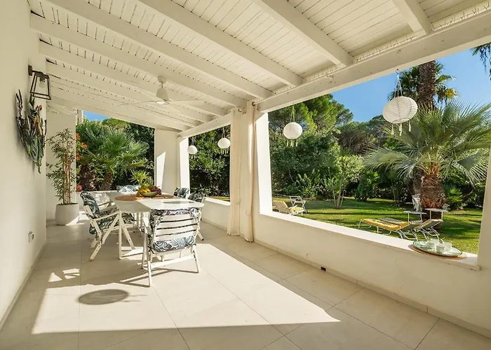 Lux Fiorenza, 250 M To Southsardiniaholidays * Ис Морус